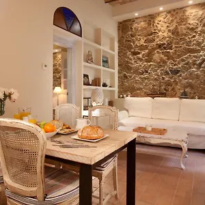 https://cozy-romantic-luxury-in-trendy-gracia.topbarcelonahotels.com