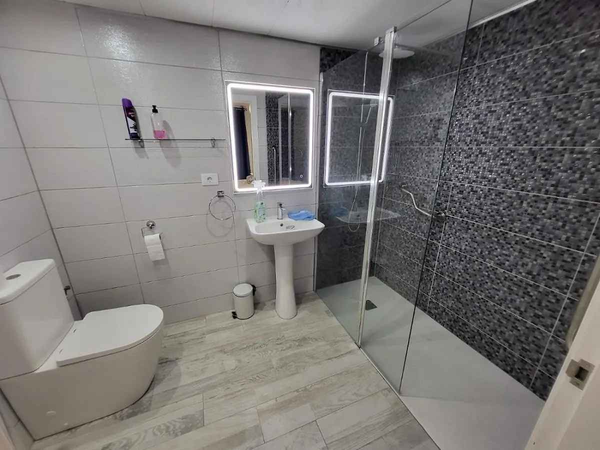 Castle Harbour 2 Apartment Los Cristianos  Los Cristianos (Tenerife)